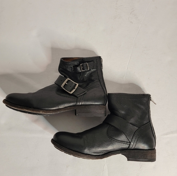 Frye Boots 6.5 Tyler Engineer Leather Booties Black Goth Punk Buckles Moto - Picture 6 of 10